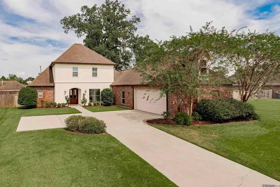 15233 Summer Park Ln, Baton Rouge, LA 70817 - Image #2