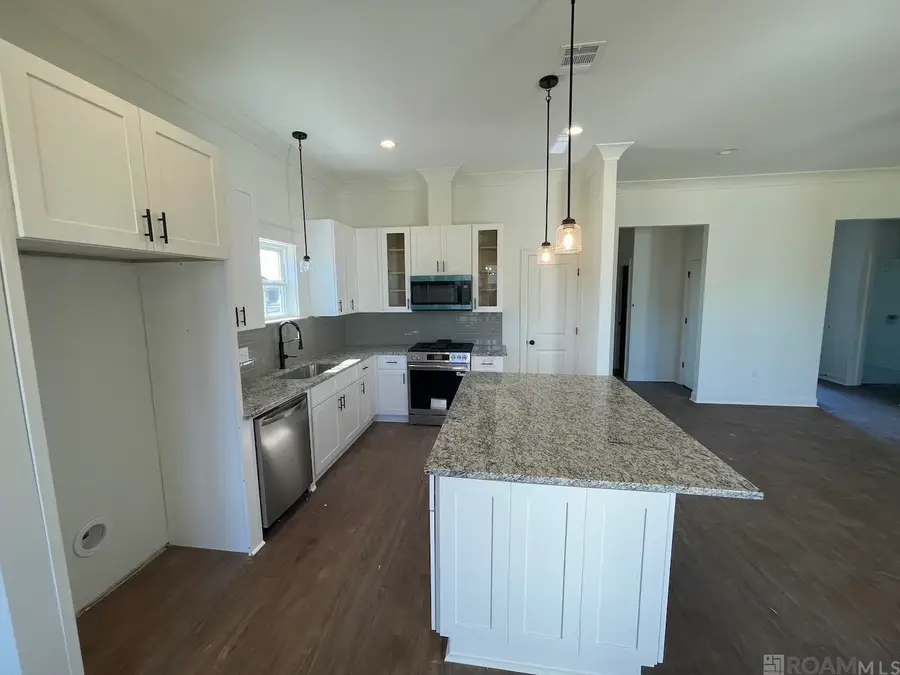 33978 Highlandia Dr, Denham Springs, LA 70706 - Image #3