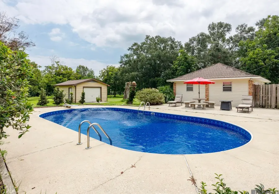 42136 Jamie Rd, Prairieville, LA 70769 - Image #2