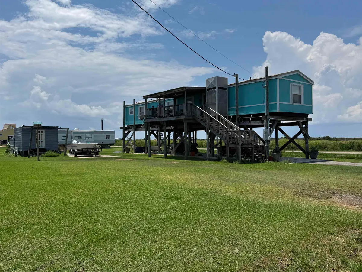 175 Grape Ln, Grand Isle, LA 70358 - #1