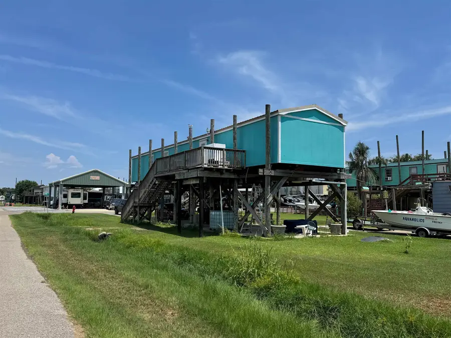 175 Grape Ln, Grand Isle, LA 70358 - #3