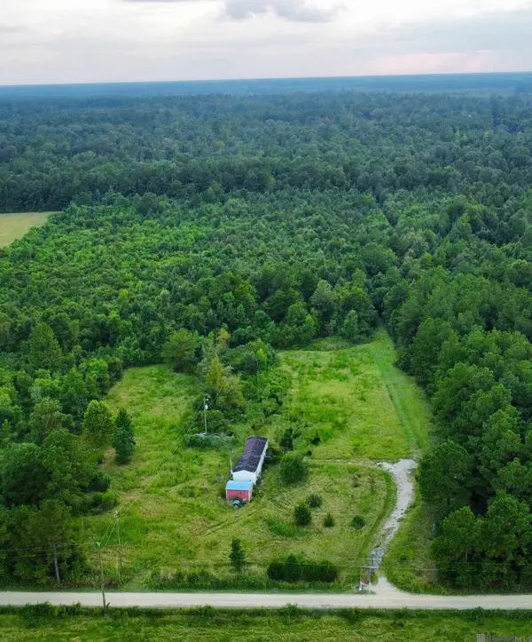 24390 Miller Rd, Livingston, LA 70754