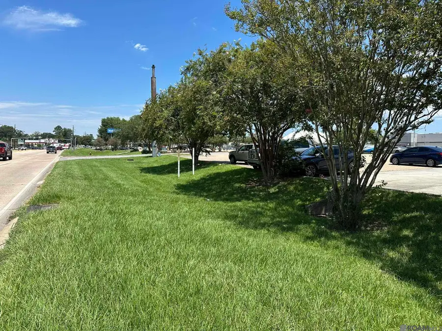 900 S Range Ave, Denham Springs, LA 70726 - Image #3