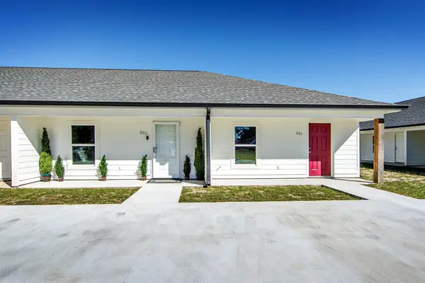 1300 Lafourche Drive #203, Thibodaux, LA 70301