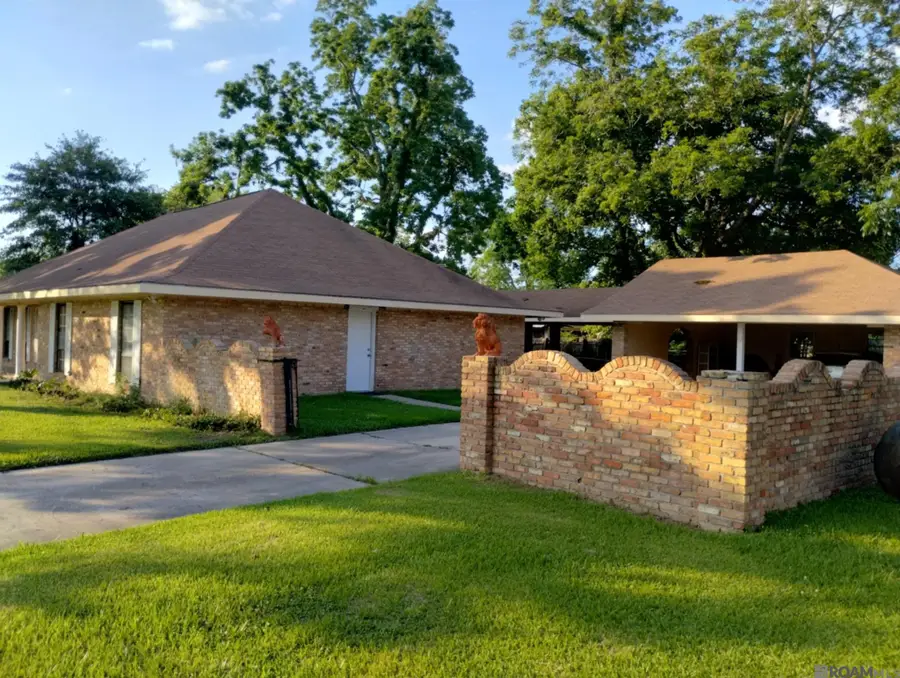 24305 Engolio St, Plaquemine, LA 70764 - Image #2