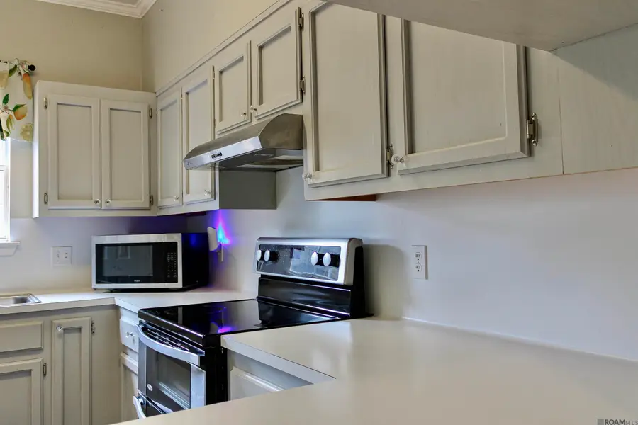 4154 Jefferson Woods Dr, Baton Rouge, LA 70809 - Image #2