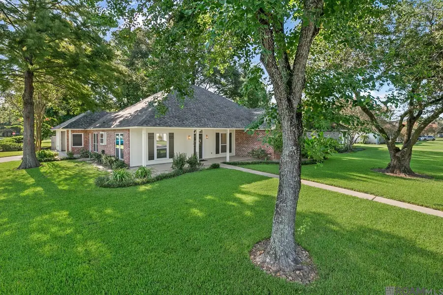 6103 Belle Grove Dr, Baton Rouge, LA 70820 - Image #2