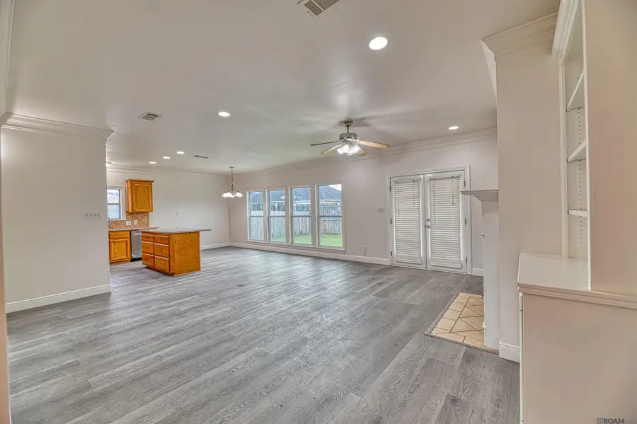 289 Melissa Dr, Port Allen, LA 70767 - Image #2