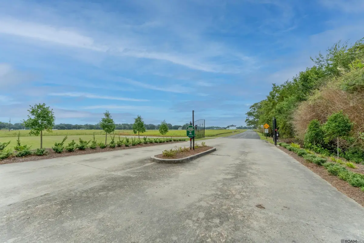 15 Buddy Gore Rd, Gonzales, LA 70737 - Image #1