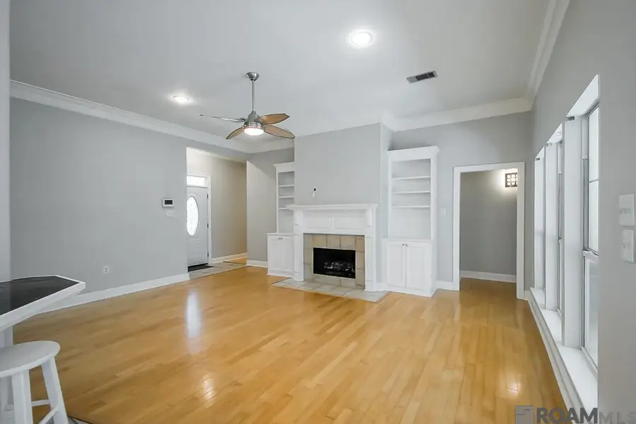 1026 Brookhollow Dr, Baton Rouge, LA 70810 - Image #2