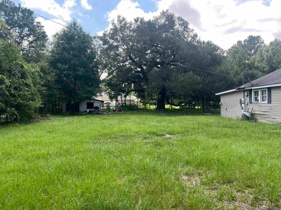 7128 Chandler Bluff Rd, Denham Springs, LA 70706 - Image #2