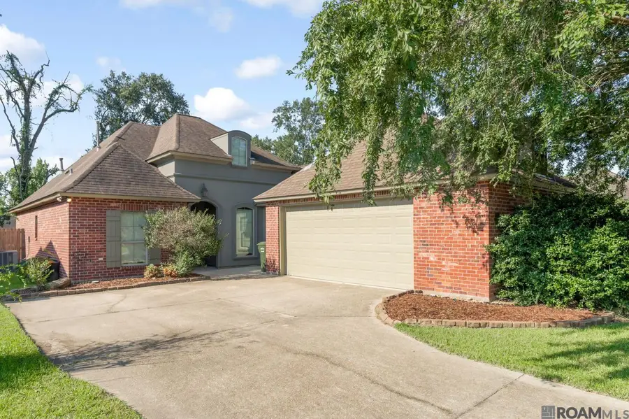 42221 Conifer Dr, Gonzales, LA 70737 - Image #2