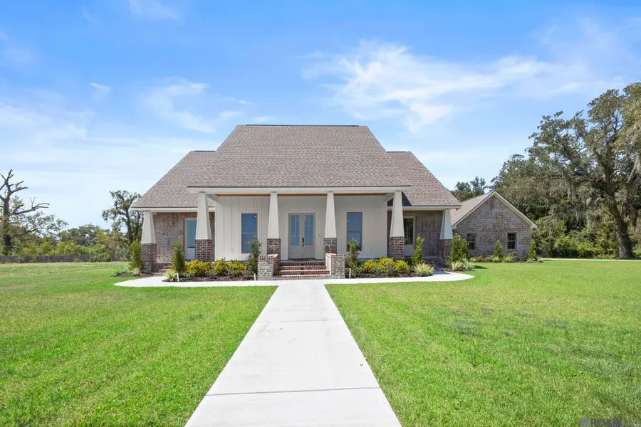 11079 Cessna St, Gonzales, LA 70737 - Image #2