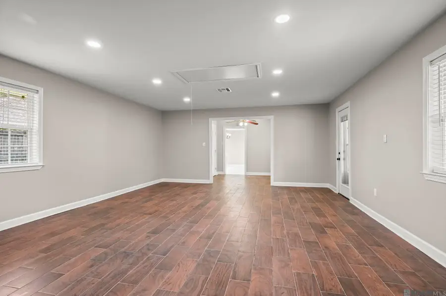 10844 Carmel Dr, Baton Rouge, LA 70818 - Image #2