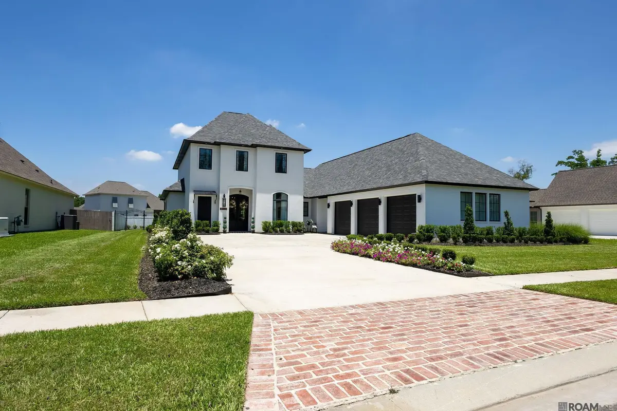 36546 Royal Oak Dr, Prairieville, LA 70769 - Image #1
