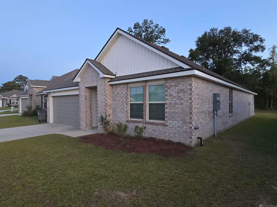 740 Lambot Ave, Zachary, LA 70791 - Image #2