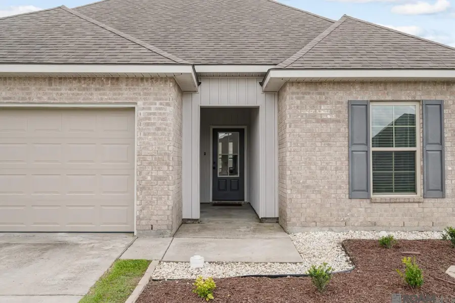 43125 Viewside Ave, Prairieville, LA 70769 - Image #2