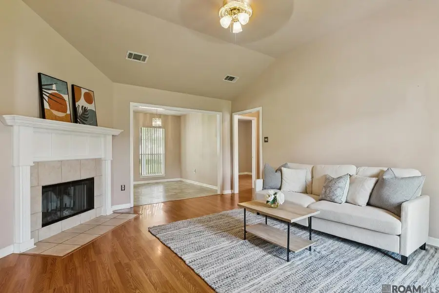 38178 Hidden Point Dr, Geismar, LA 70734 - Image #3