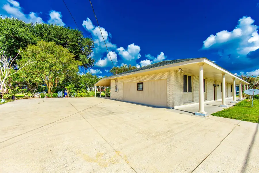 110 West 26th Street, Larose, LA 70373 - #2