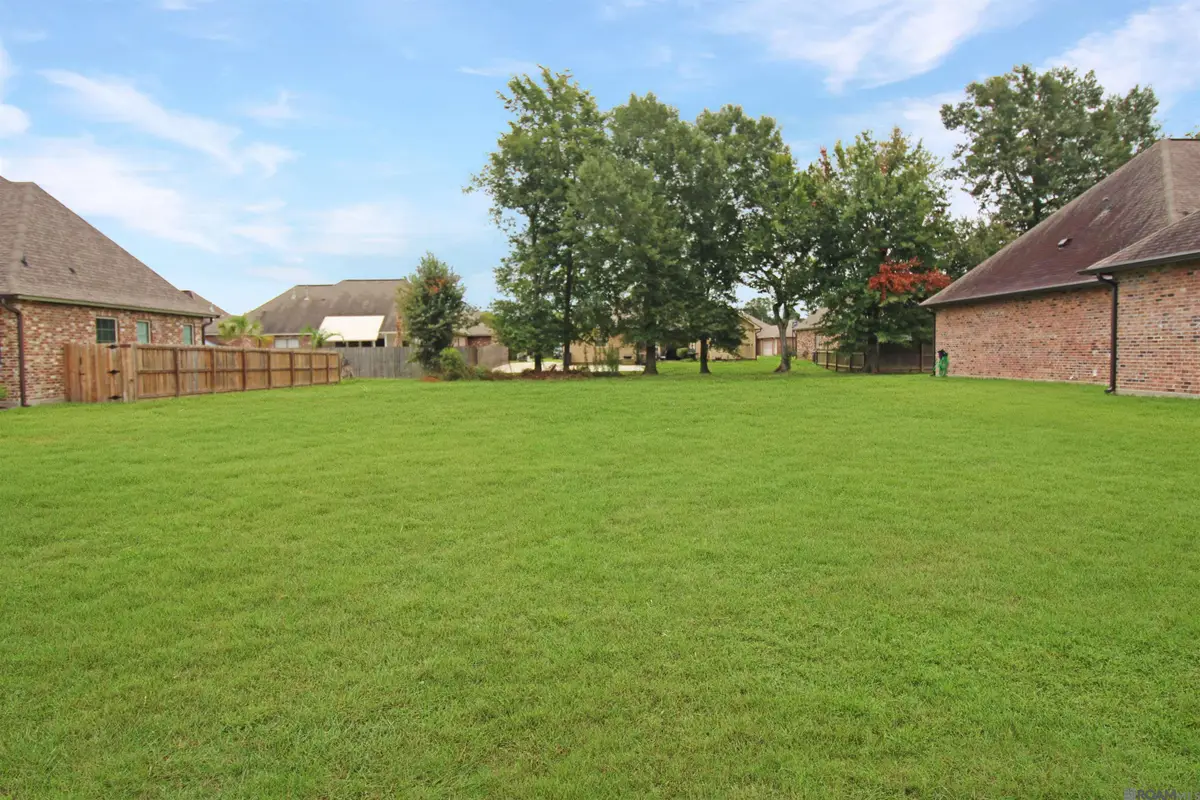 13100 Oakbourne Ave, Geismar, LA 70734 - Image #1