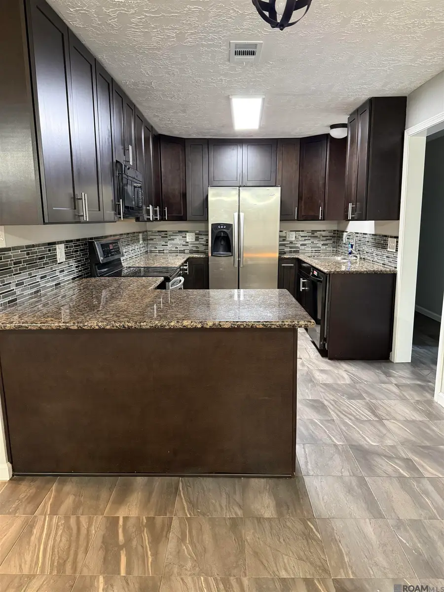 212 Walnut St, Denham Springs, LA 70726 - Image #3