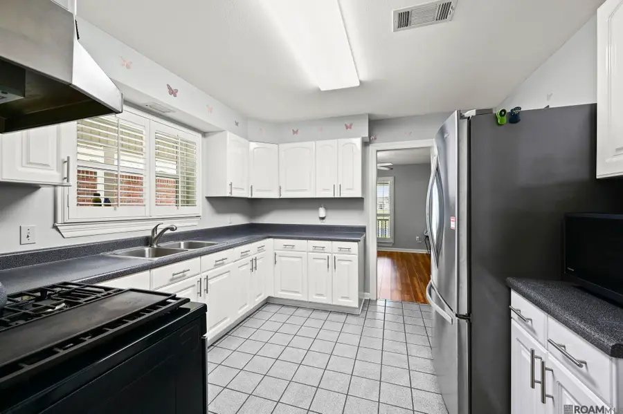 44381 Stringer Bridge Rd, Saint Amant, LA 70774 - Image #2