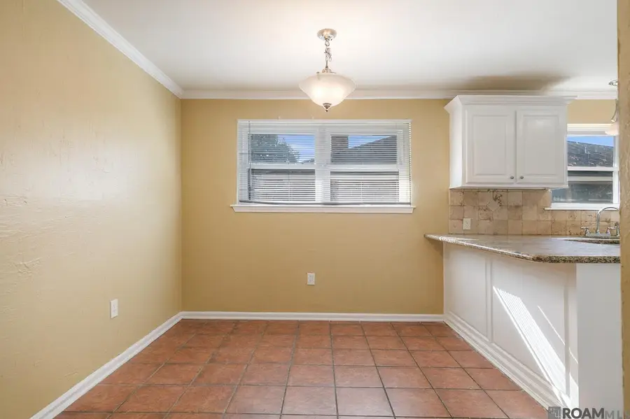 1041 Crescent Dr, Baton Rouge, LA 70806 - Image #3