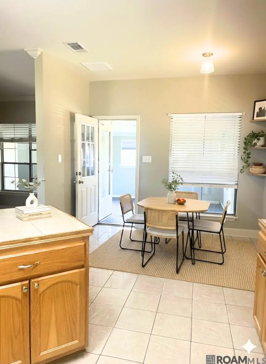 309 N 14th St, Port Allen, LA 70767 - Image #2