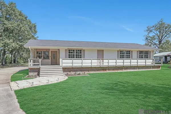 11465 Beco Rd, St Amant, LA 70774