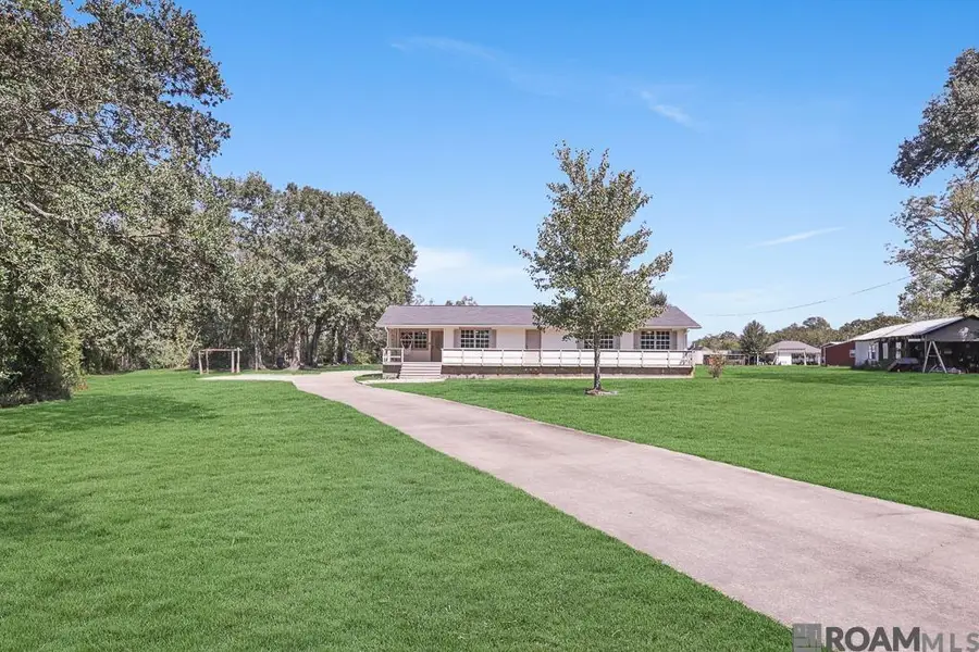 11465 Beco Rd, Saint Amant, LA 70774 - Image #2