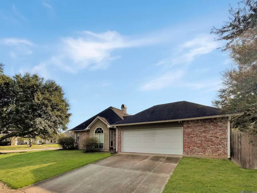 17755 Ridge Park Ave, Baton Rouge, LA 70817 - Image #2