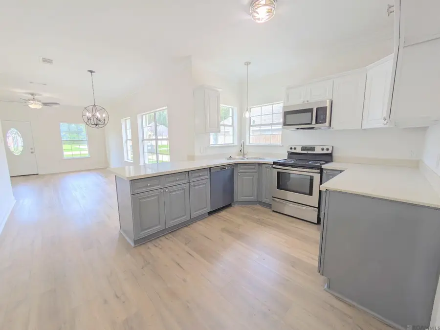 9864 Breeden Dr, Baton Rouge, LA 70811 - Image #3