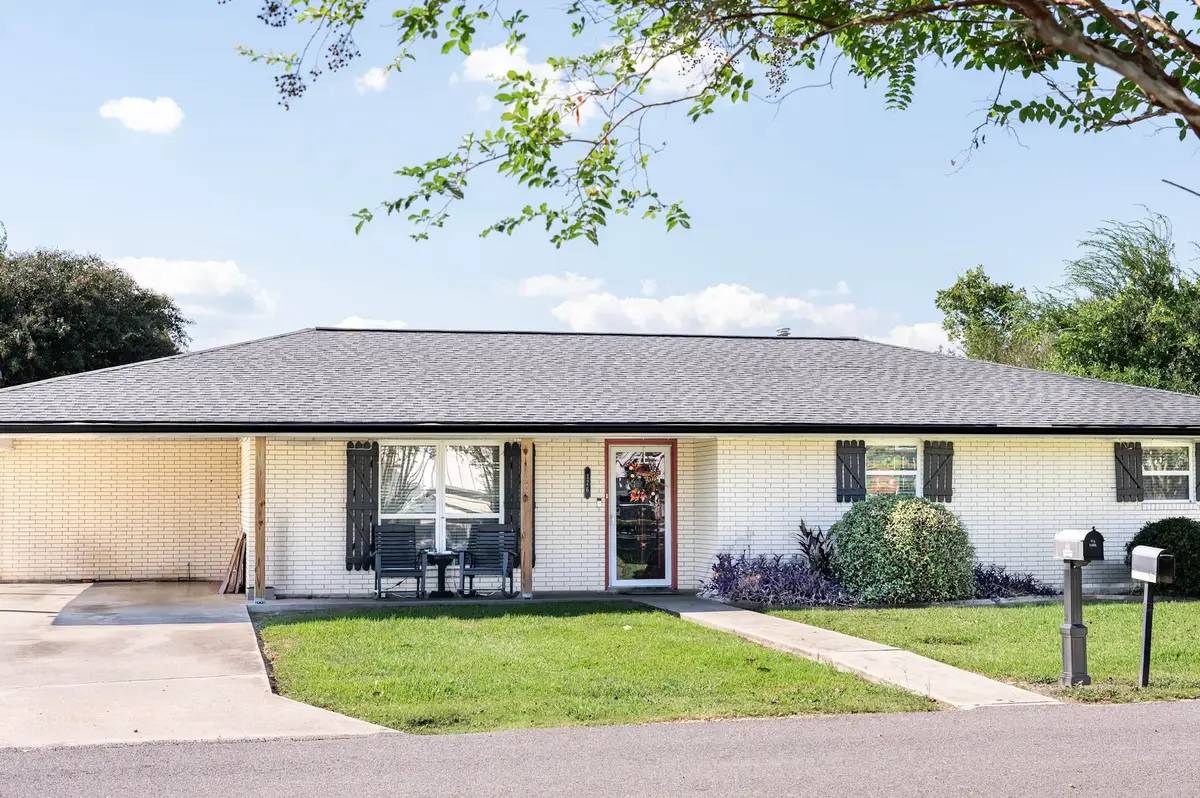 176 W 32nd St, Larose, LA 70373 - #1