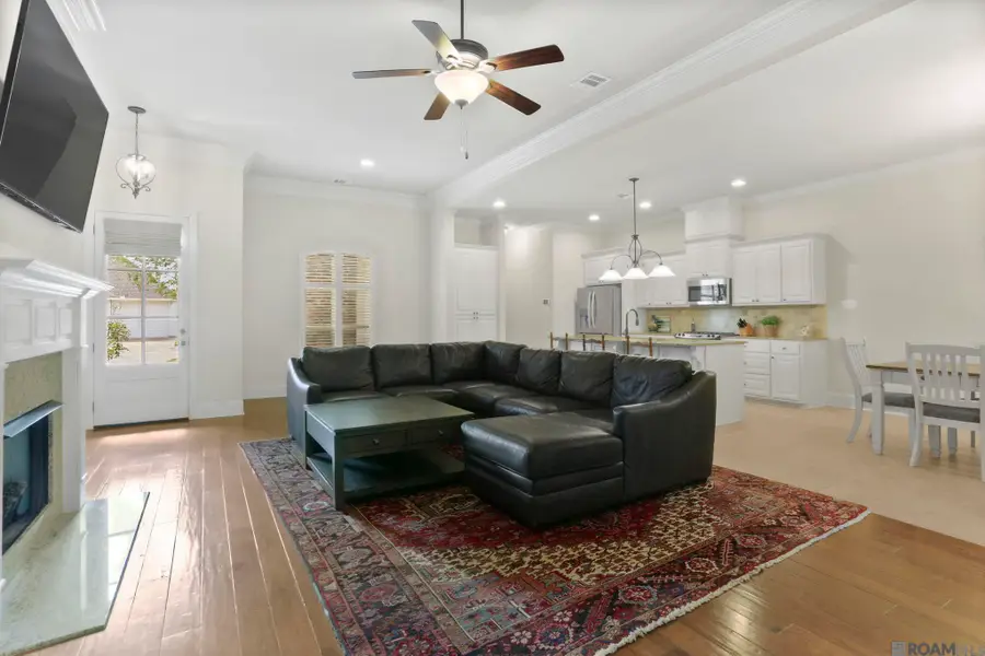 8241 Valencia Ct, Baton Rouge, LA 70820 - Image #2