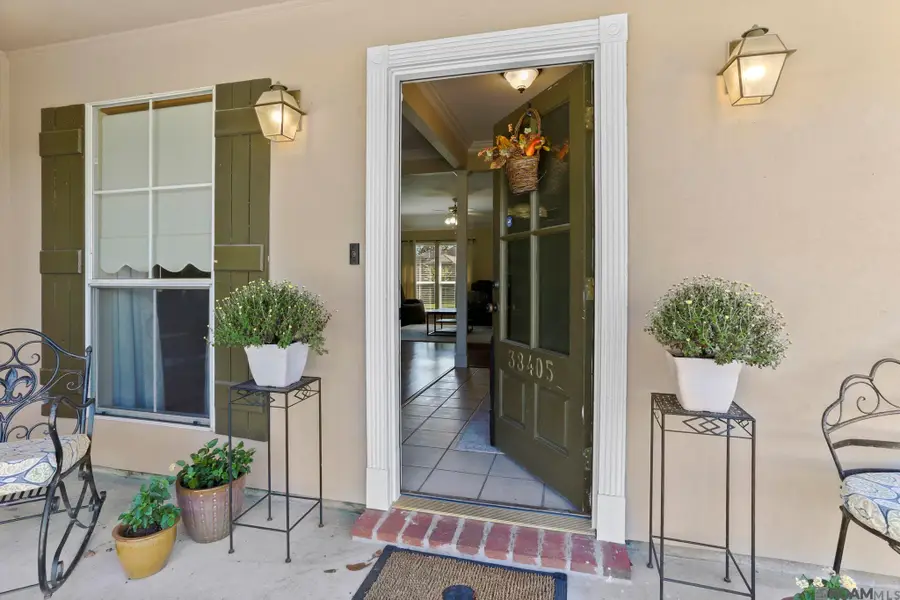 38405 Oakleigh Ln, Prairieville, LA 70769 - Image #2