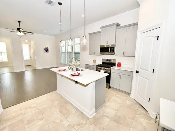 17065 White Ibis Ave, Prairieville, LA 70769