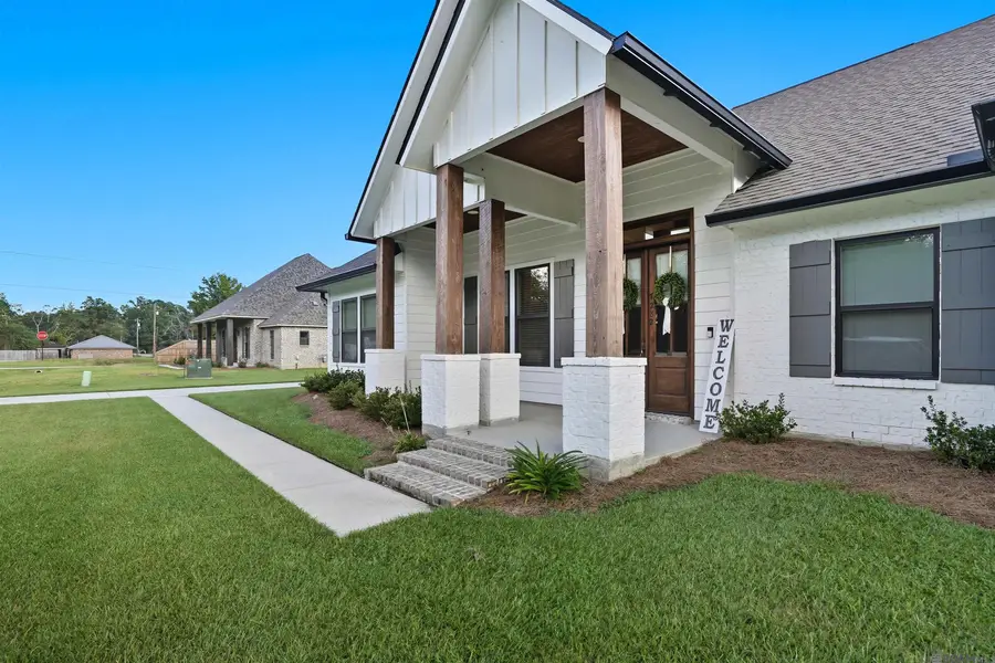 7282 Riverbank Dr, Denham Springs, LA 70706 - Image #3
