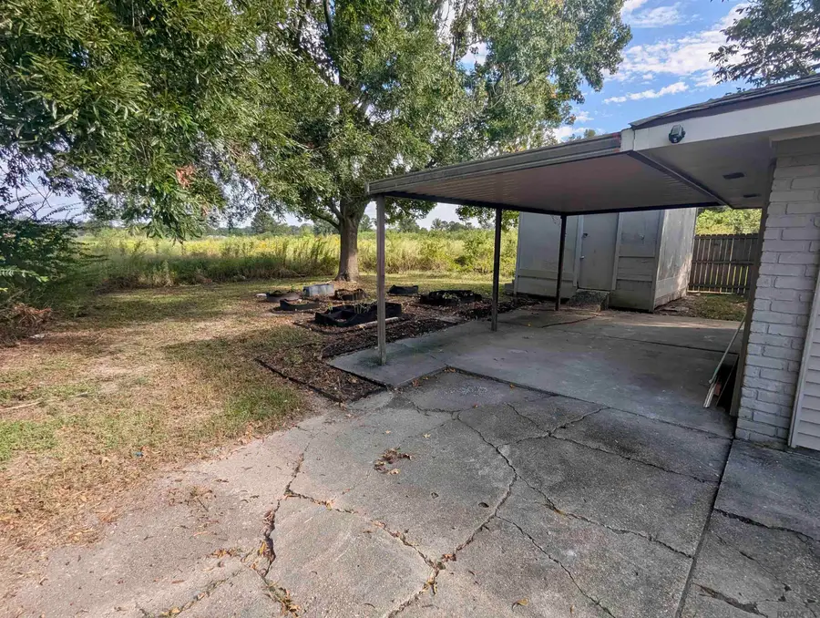 6744 Dalark Dr, Baton Rouge, LA 70812 - Image #2