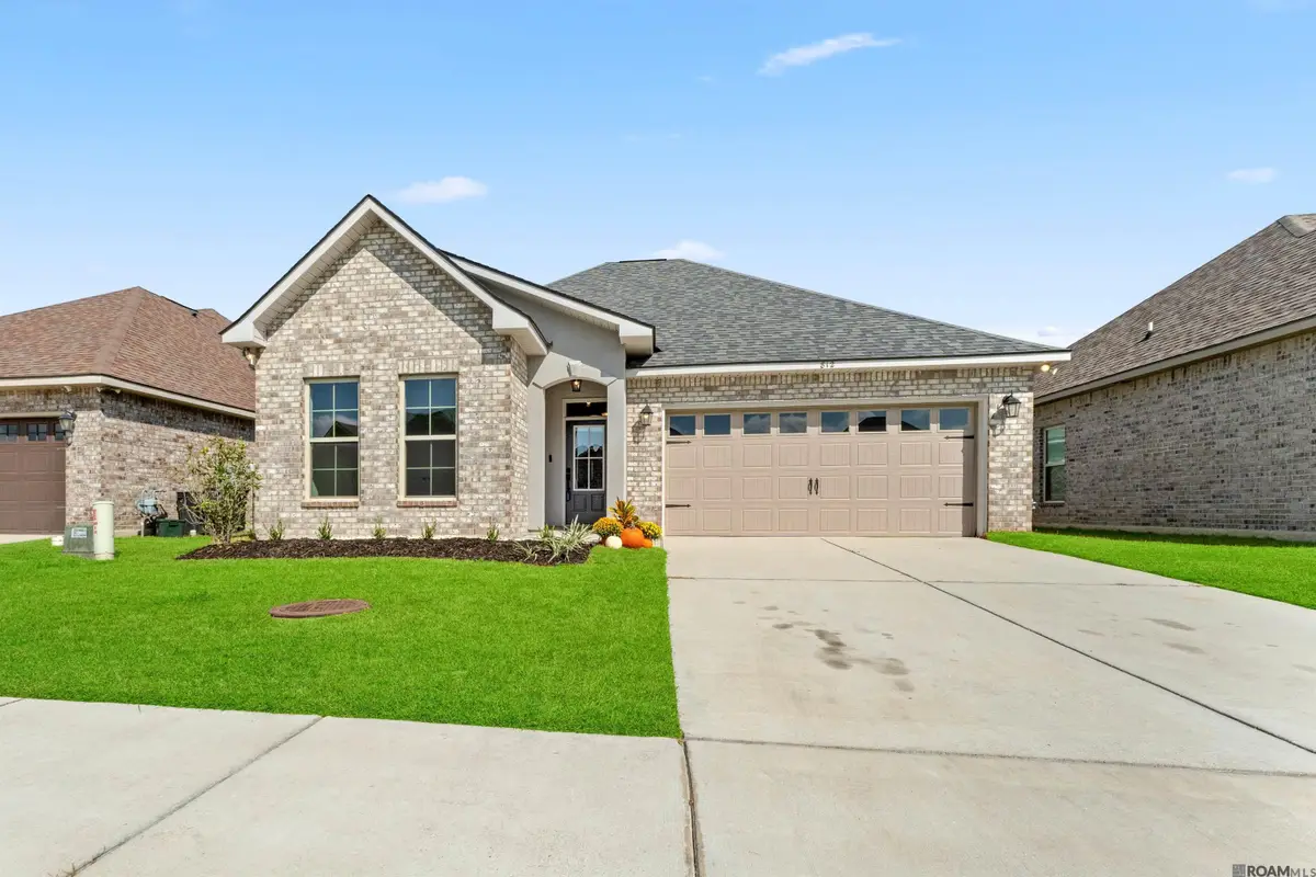 812 Elliston Dr, Gonzales, LA 70737 - Image #1