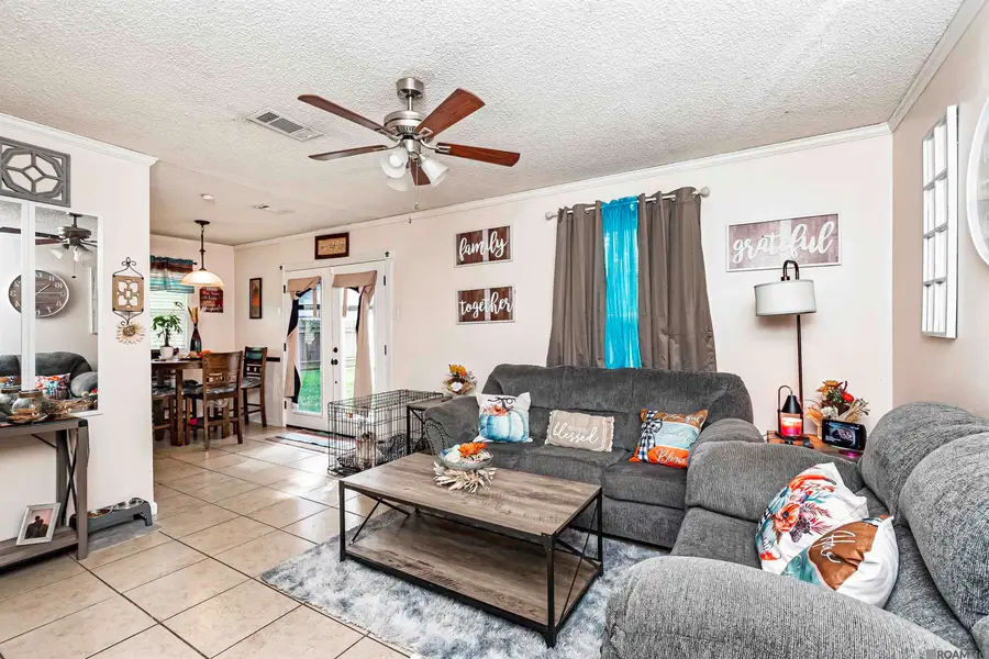 9711 Foster Rd, Baton Rouge, LA 70811 - Image #2