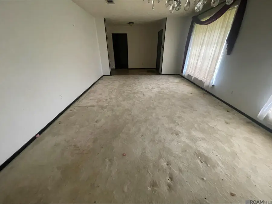 1019 E Palmview St, Gonzales, LA 70737 - Image #3