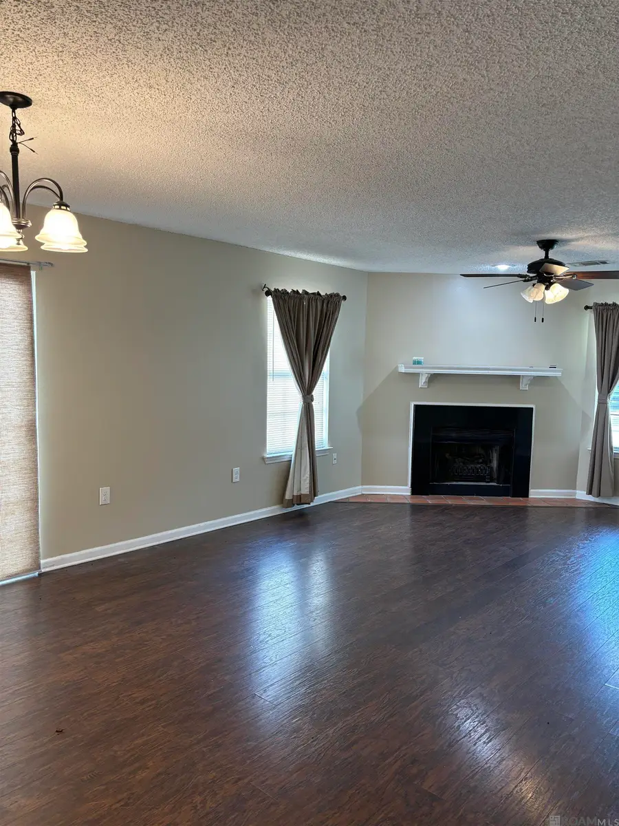 15550 Riverdale Ave, Baton Rouge, LA 70816 - Image #2