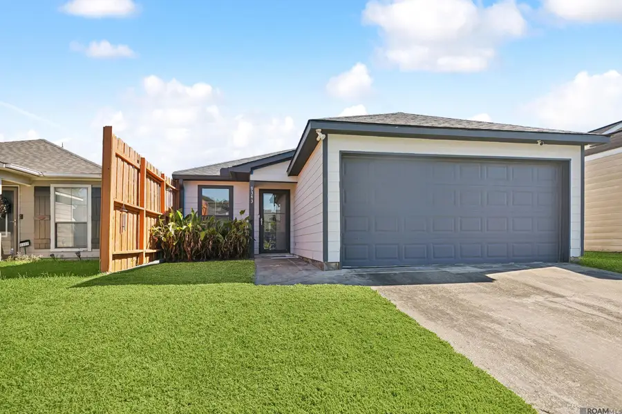 9343 Martinique Dr, Baton Rouge, LA 70810 - Image #2