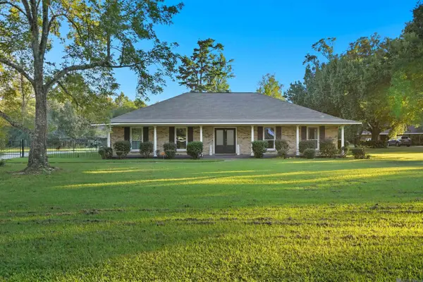 8080 Belle Helene Dr, Denham Springs, LA 70726