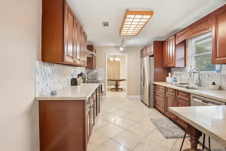 8080 Belle Helene Dr, Denham Springs, LA 70726 - Image #2