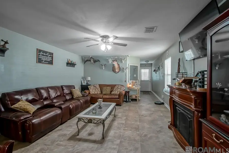 23532 Wellington Ave, Denham Springs, LA 70726 - Image #3
