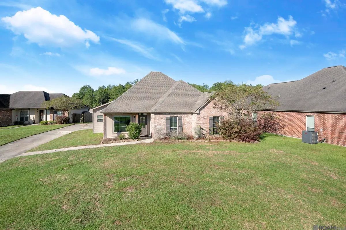 10782 Fenway Ln, Denham Springs, LA 70726 - Image #1
