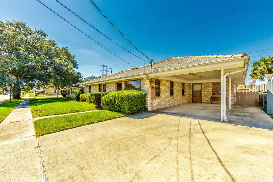 15 Tulip Dr, Gretna, LA 70053 - #2