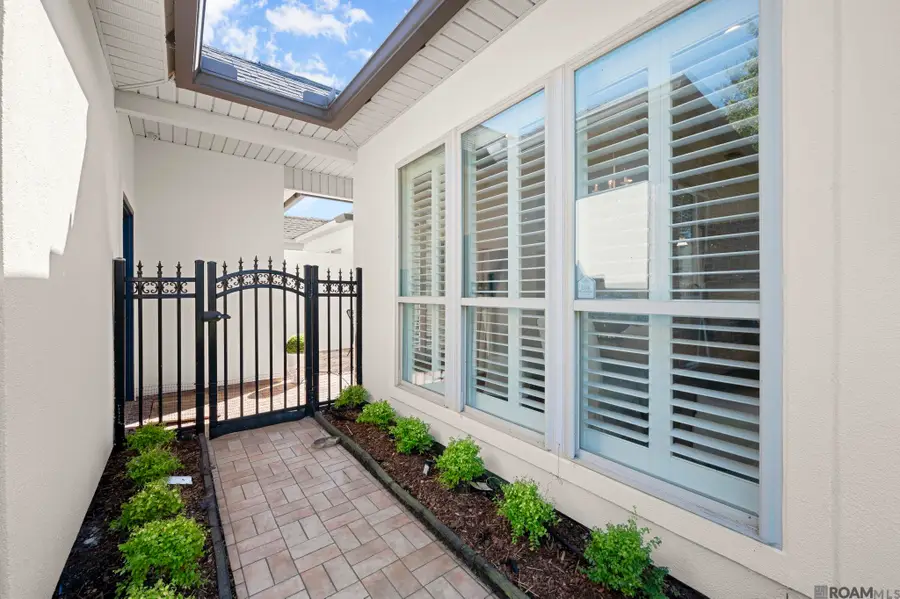 5380 Courtyard Dr, Gonzales, LA 70737 - Image #3