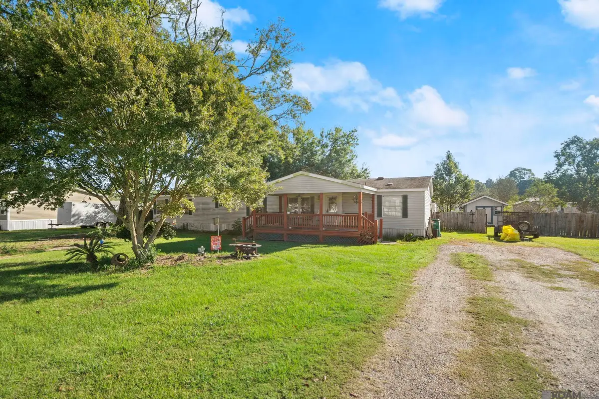 32324 Lockslie Dr, Denham Springs, LA 70706 - Image #1